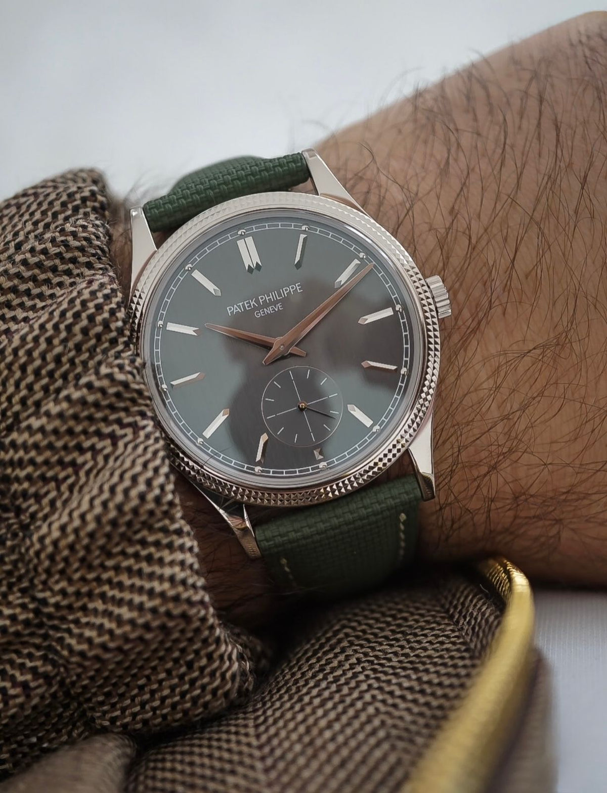 Patek Philippe Style Luxury Men’s Watch – Green Fabric Strap & Black Dial